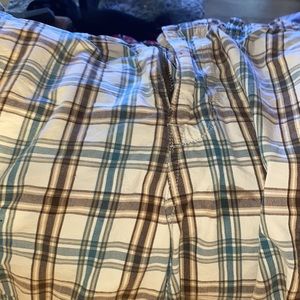 Men’s plaided shorts